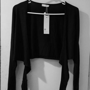 long sleeve slim fit bandage cross wrap crop top